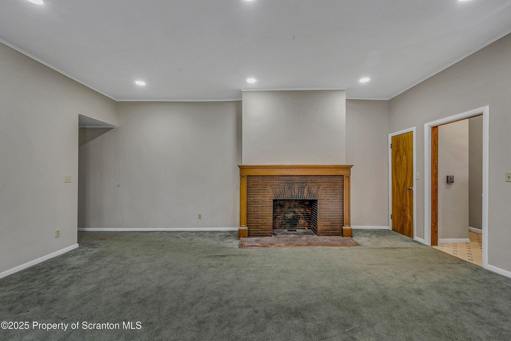 637 Monroe Avenue - Photo 7