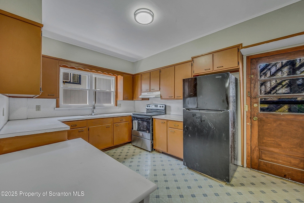 637 Monroe Avenue - Photo 4