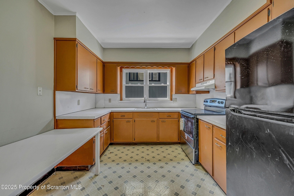 637 Monroe Avenue - Photo 2