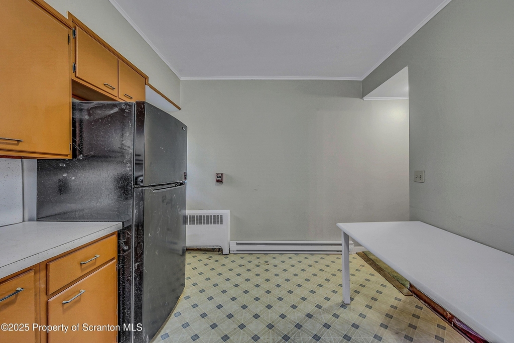 637 Monroe Avenue - Photo 3