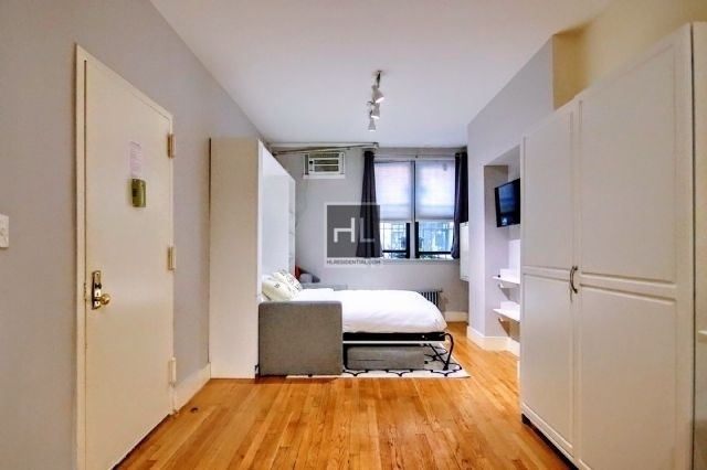 East 5th Street - Photo 1