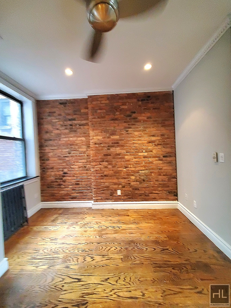 East 35 Street - Photo 1