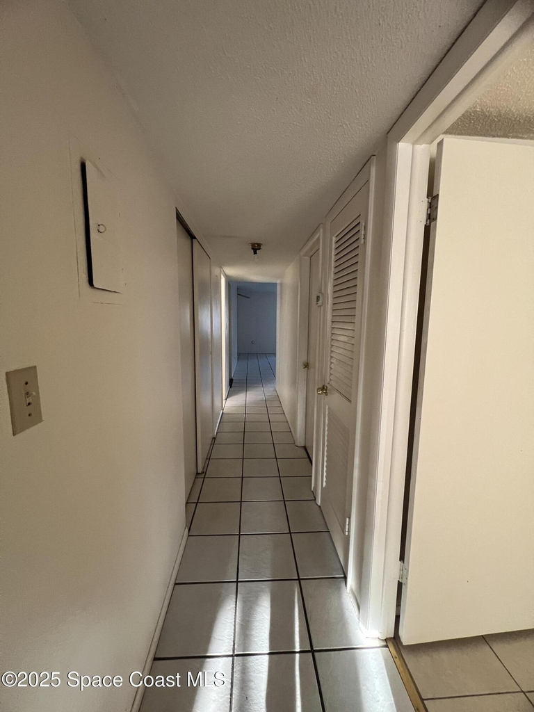 190 E Olmstead Drive - Photo 2