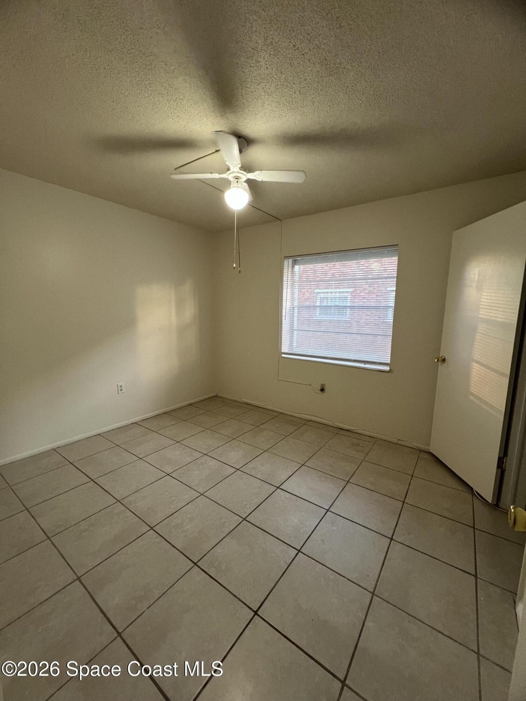 190 E Olmstead Drive - Photo 18