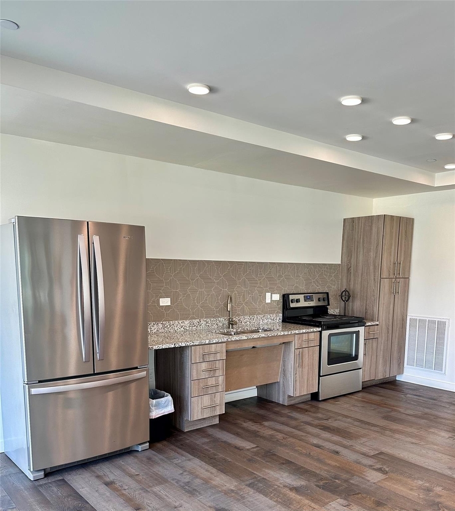 3550 Main Street - Photo 30