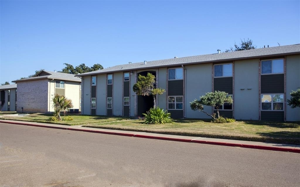 300 E Mann Road - Photo 0