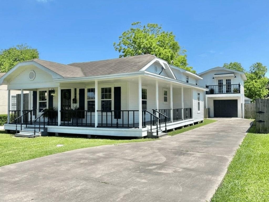 6716 Jefferson Boulevard - Photo 0