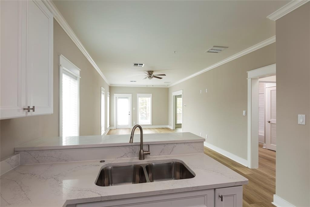 12 Evia Main Unit 2204 Street - Photo 4