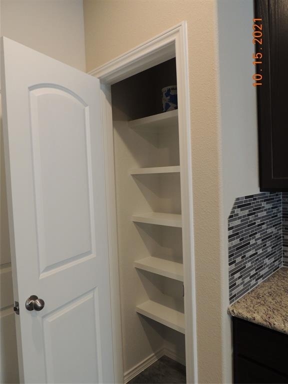 615 Hayman Street - Photo 14