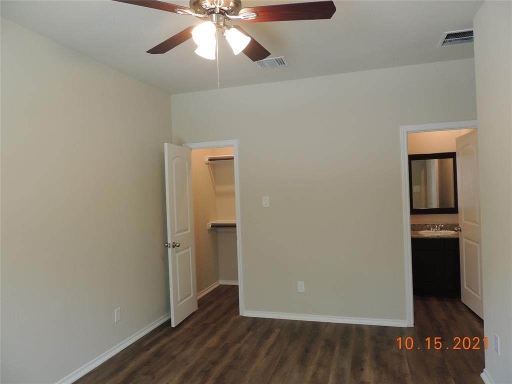 615 Hayman Street - Photo 24