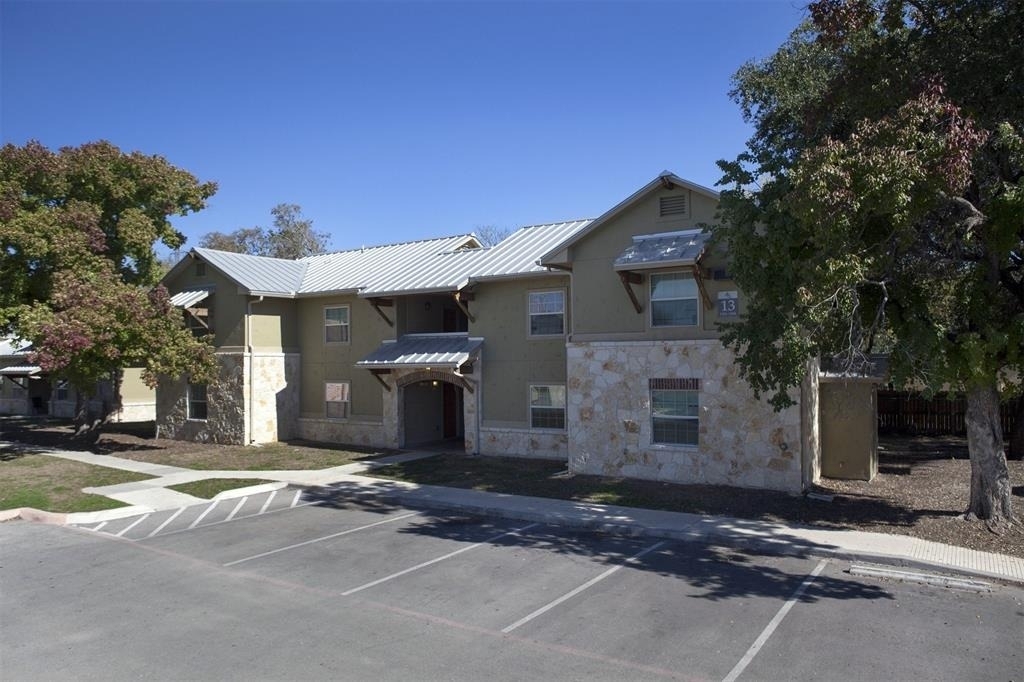 779 W Mayfield Boulevard - Photo 0