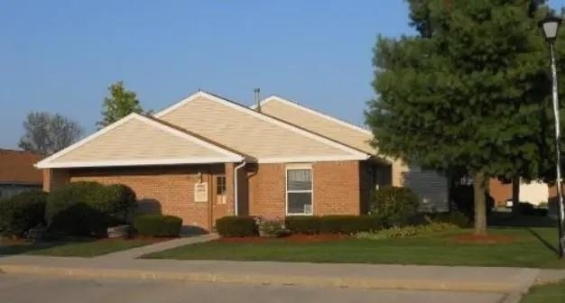 980 Meadow Ln - Photo 3