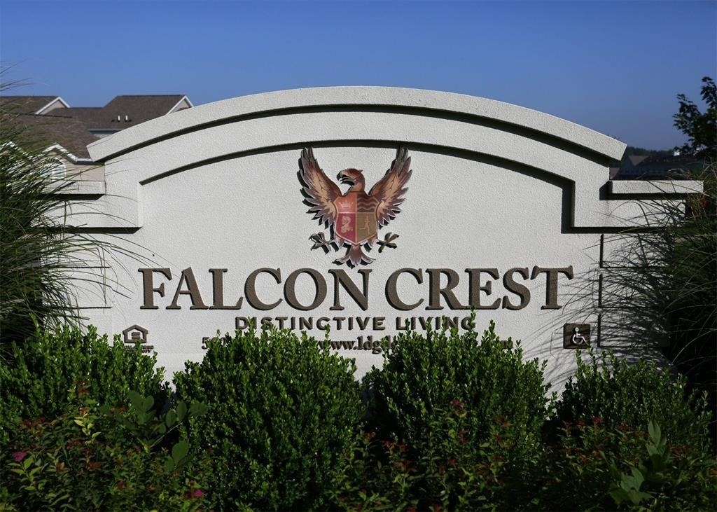 3800 Falcon Crest Dr - Photo 2