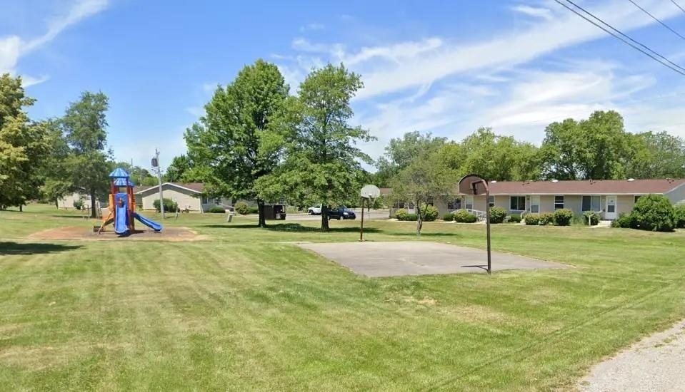 603 S Poe Rd - Photo 4
