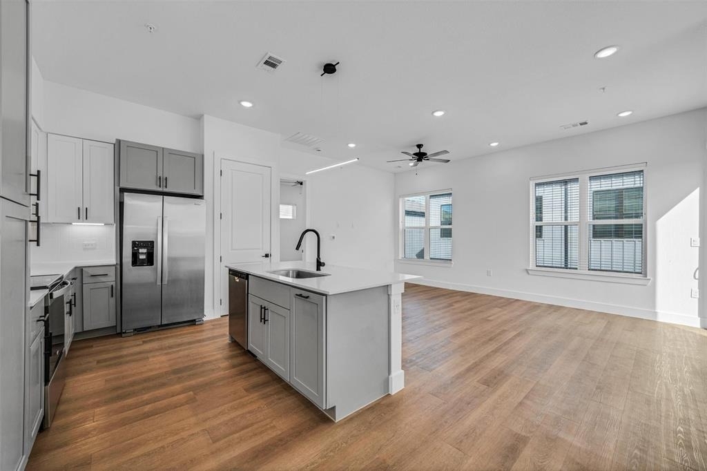 1601-116 Mustang Drive - Photo 8