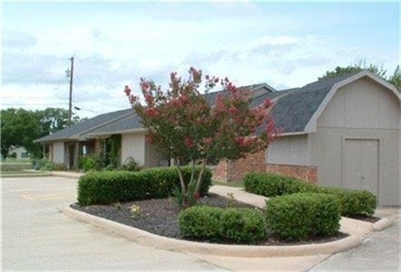 108 W 8th Street - Photo 4