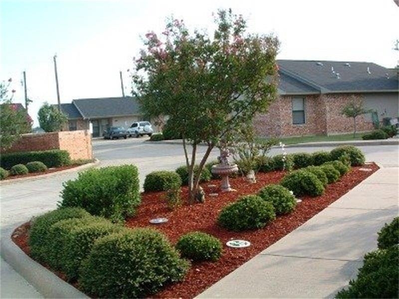 108 W 8th Street - Photo 1