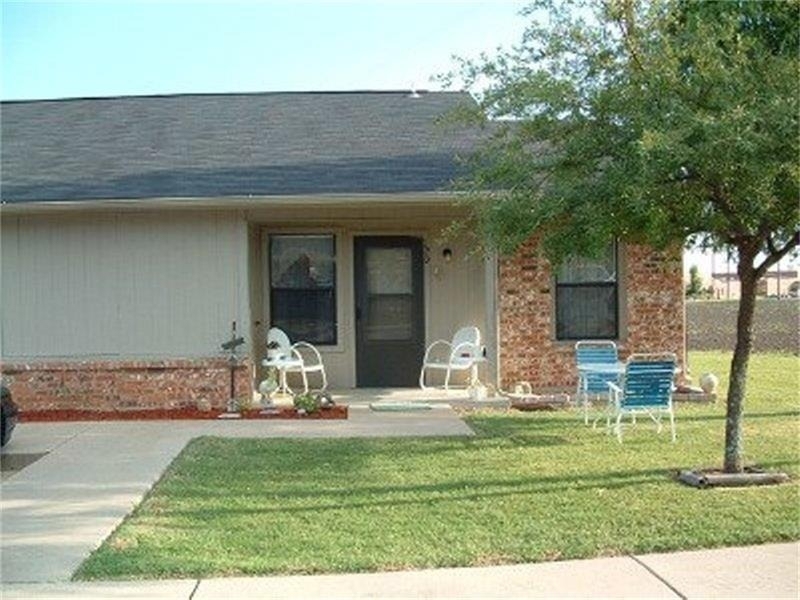 108 W 8th Street - Photo 3