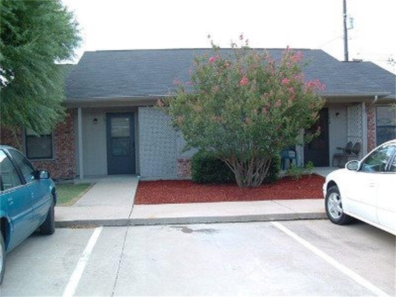 108 W 8th Street - Photo 0