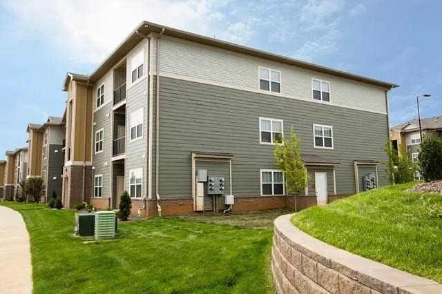 6015 Bristol Bluffs Cir - Photo 2