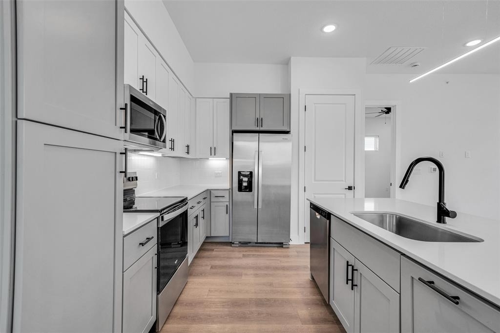 1601-406 Mustang Drive - Photo 9