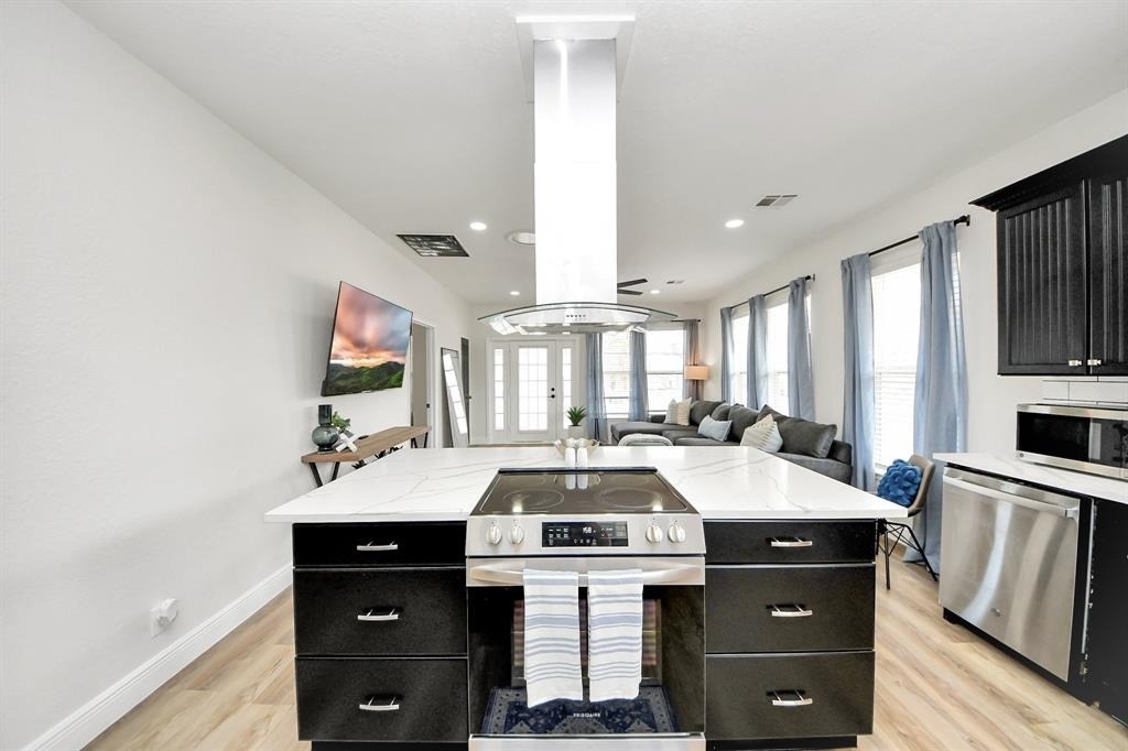 710 Kipp Avenue - Photo 9
