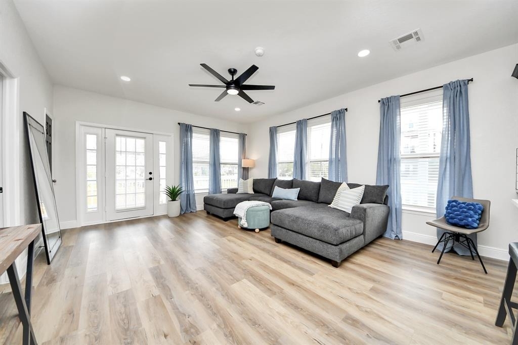 710 Kipp Avenue - Photo 17