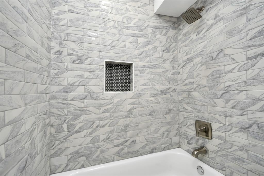 710 Kipp Avenue - Photo 24