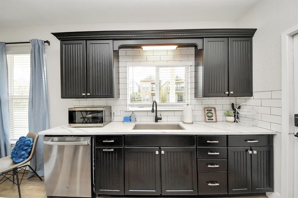 710 Kipp Avenue - Photo 6