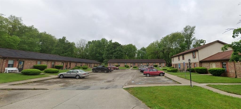 400 Elm St - Photo 3