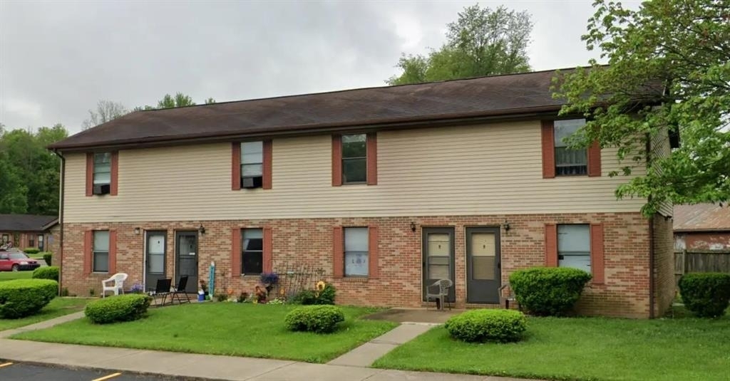 400 Elm St - Photo 2