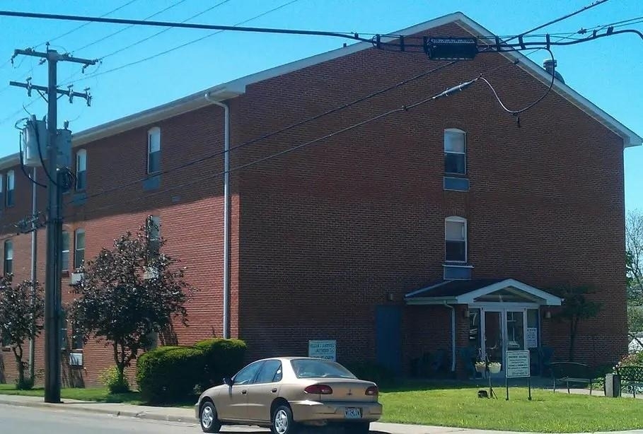 21 E St Joseph St - Photo 1
