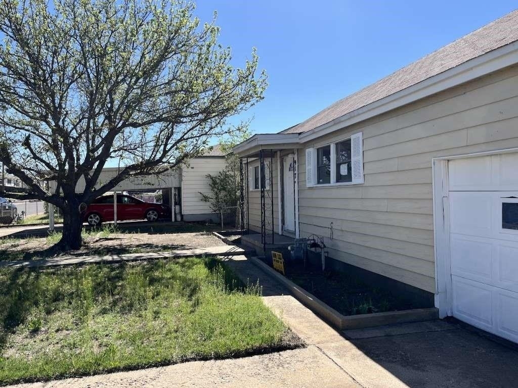 917 Nelson Street - Photo 3