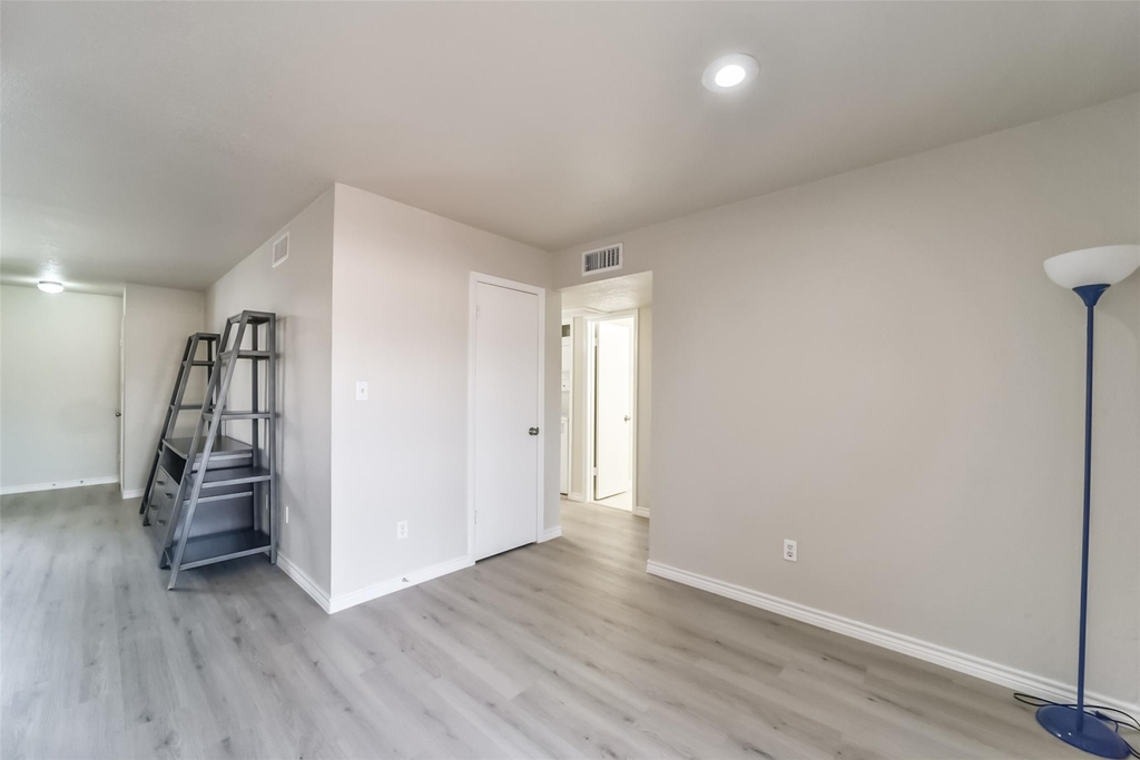 6202 Skyline Drive - Photo 8