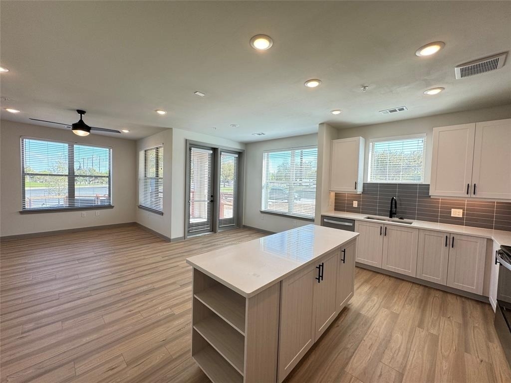 11604 Stonehollow Dr - Photo 3