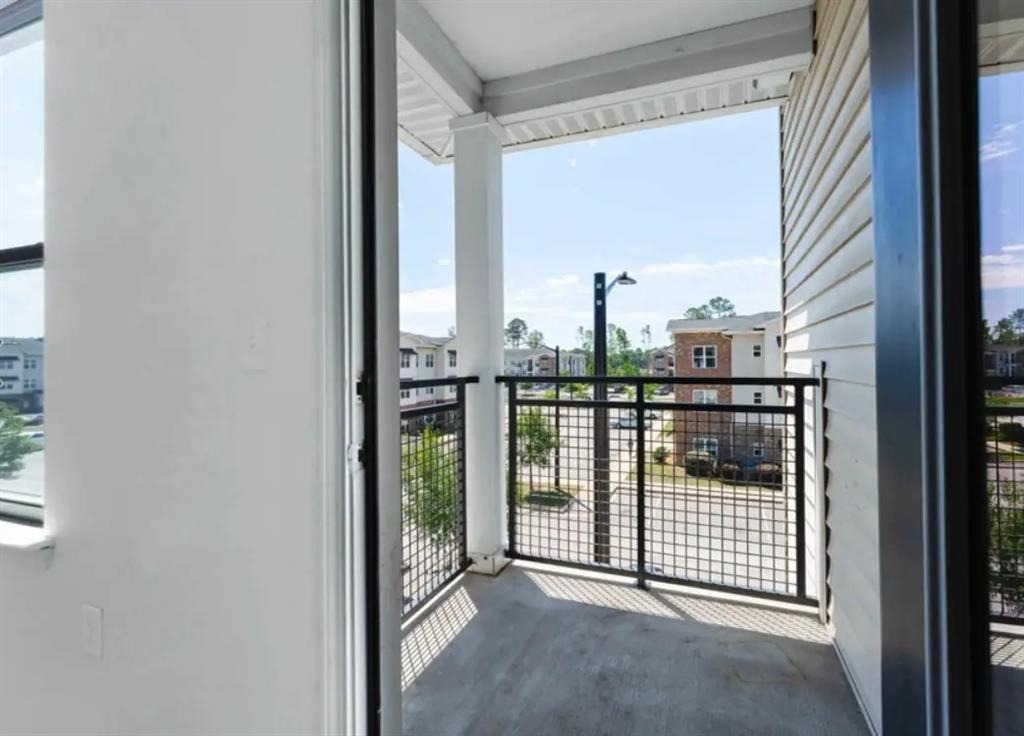 1053 St James Ave - Photo 9