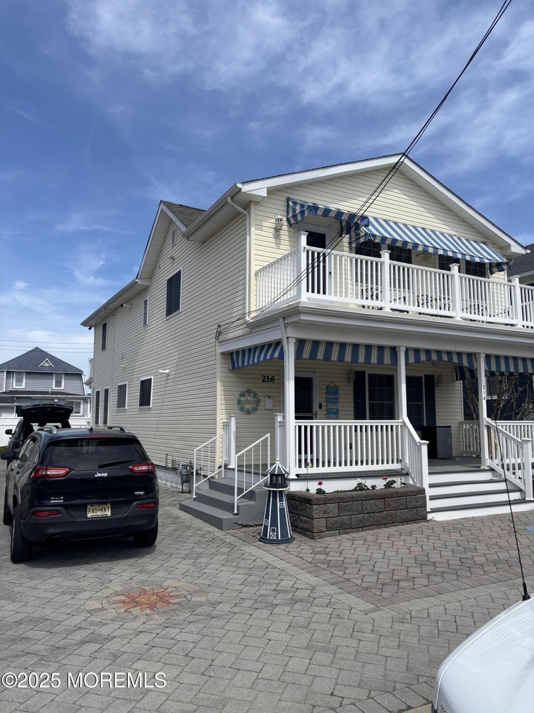 216 13th Avenue - Photo 2