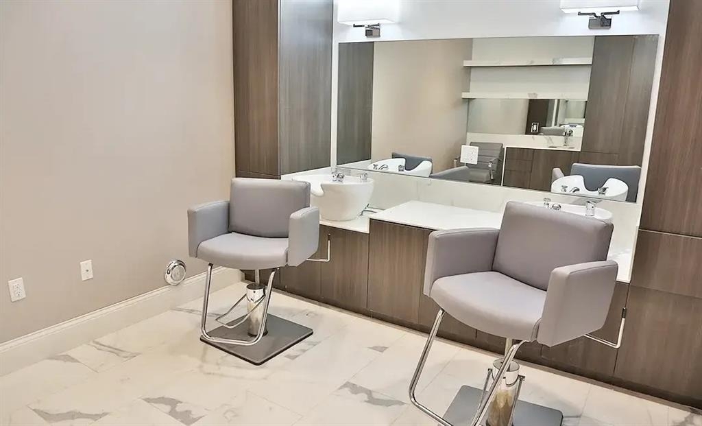 22111 Woodward Ave - Photo 5