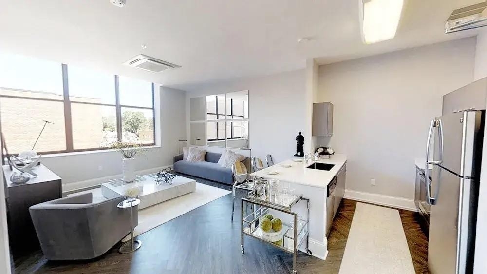 22111 Woodward Ave - Photo 2