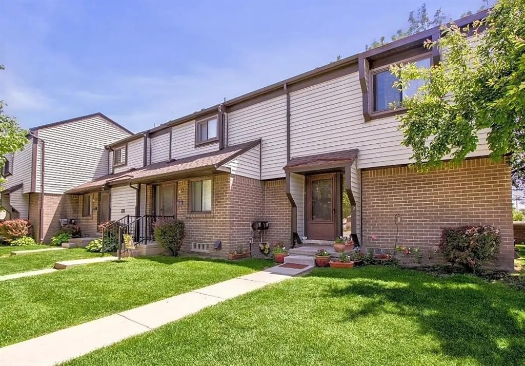 100 Hazelcrest Pl - Photo 4