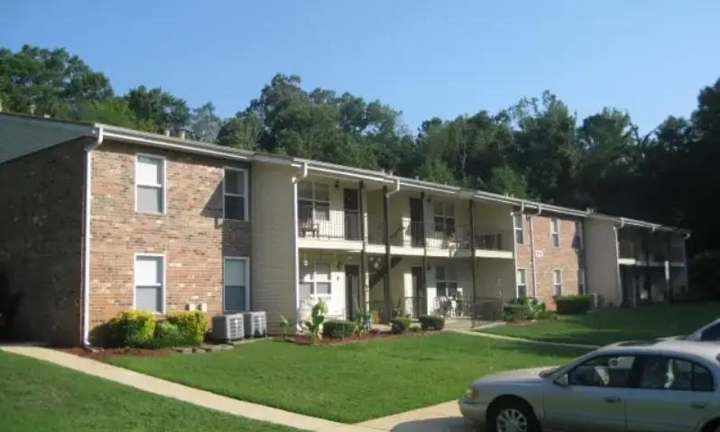 380 Regal St - Photo 2