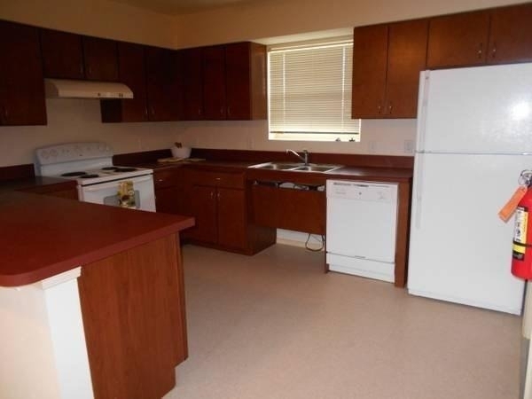 1519 Medina Drive - Photo 2