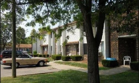 351 Fairview Ave - Photo 4