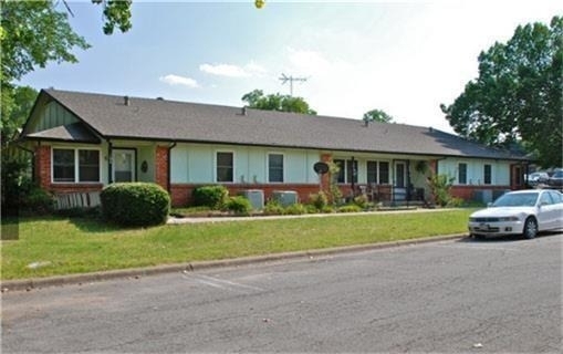 201 Las Bresas Street - Photo 4