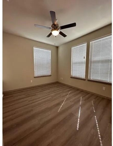 501 W Sam Houston - Photo 6