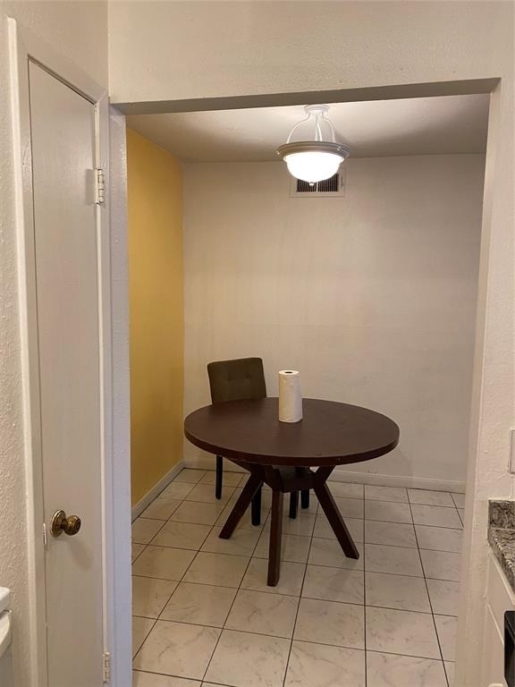 5625 Antoine Drive - Photo 2
