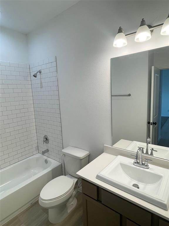 802 W Loop - Photo 11