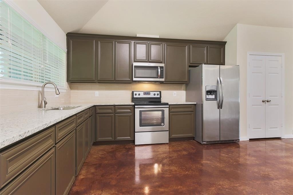 5610 Highline Drive - Photo 2