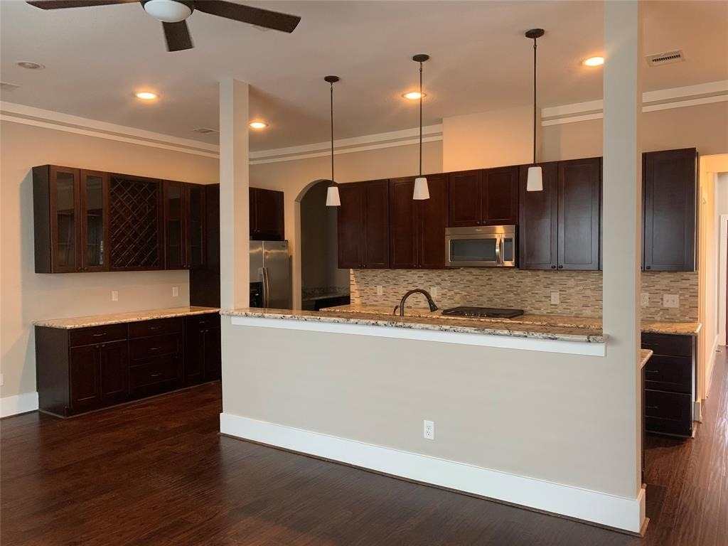 9202 Clayberry Street - Photo 2