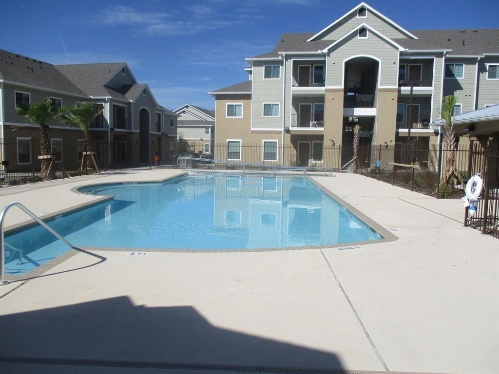 5201 Kostoryz Rd - Photo 4